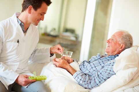 ārsts iedod tabletes pret prostatītu